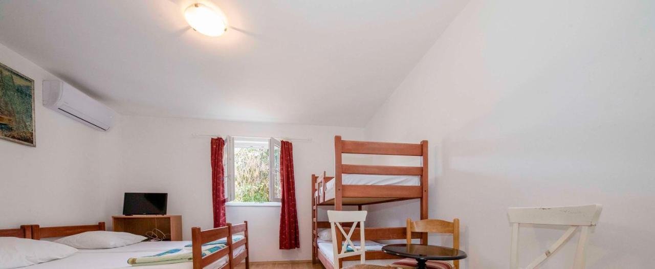 Guesthouse Sime 콜란 외부 사진